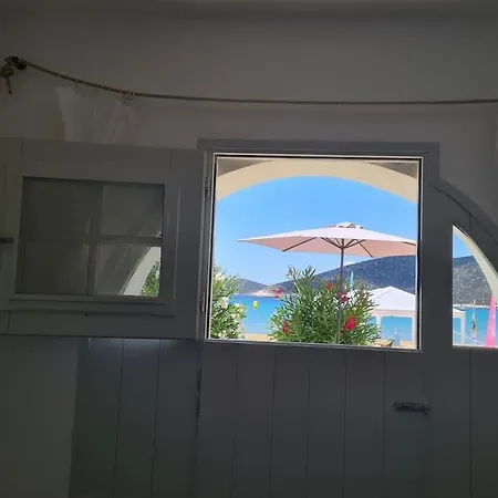 Beautiful Seaside House On The * Platis Gialos (Sifnos)