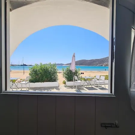 Beautiful Seaside House On The Lejlighed