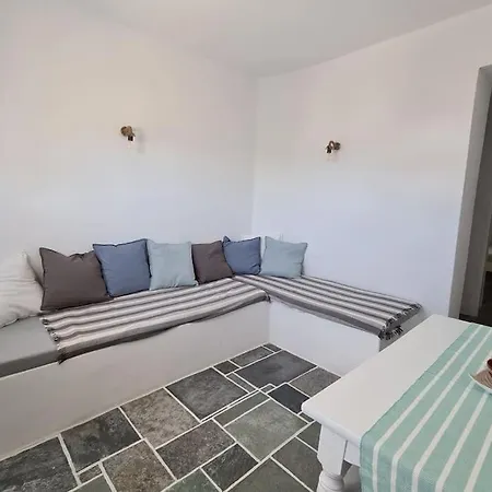 Apartman Beautiful Seaside House On The