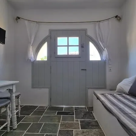 Beautiful Seaside House On The * Platis Gialos (Sifnos)